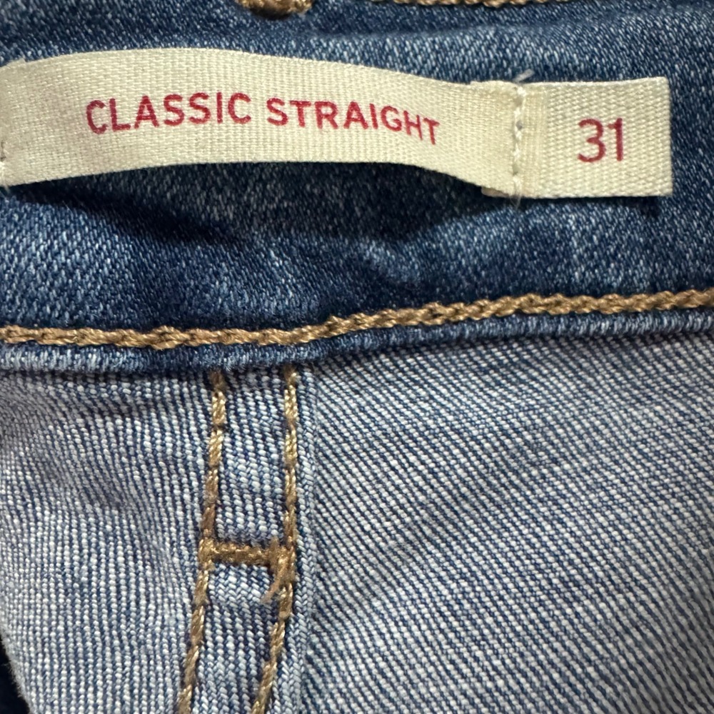 Levis Classic Straight Leg‎ Jeans Womens 31 Medium Wash Blue Denim - Picture 2 of 7